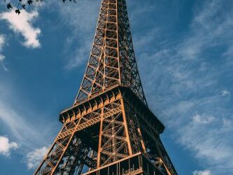 Guided tour of Paris